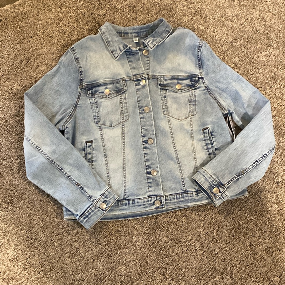 NWT Seven7 lightweight stone washed denim jacket size L.